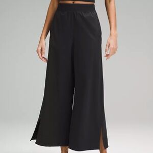 lululemon Stretch Woven High-Rise Wide-Leg Cropped Pant